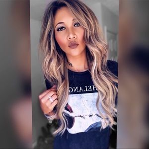 Meet your Posher, Caitlin